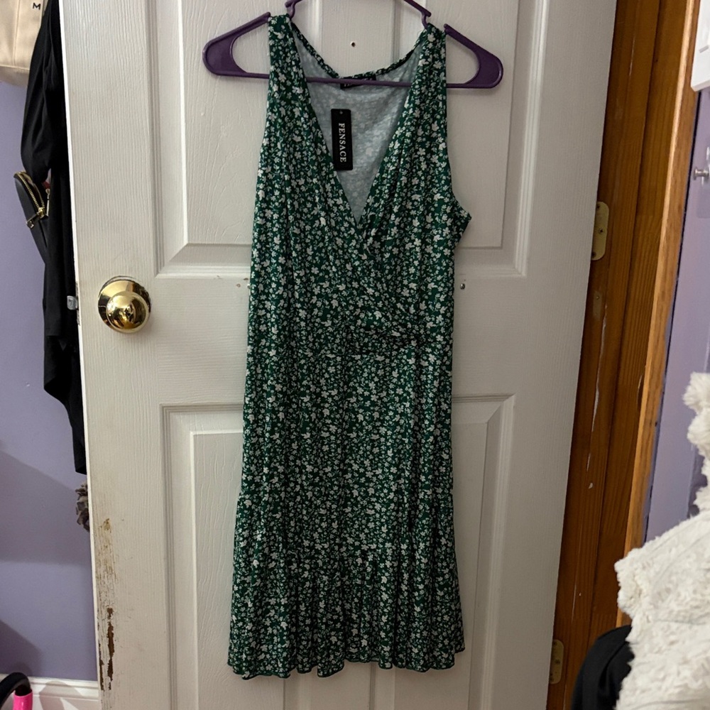 Ann Taylor Green Floral Midi Dress